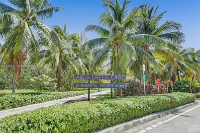 2678 NE 135th St, North Miami, FL 33181 - Photo 29