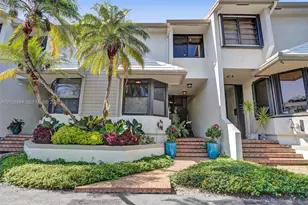 2678 NE 135th St, North Miami, FL 33181 - Photo 7