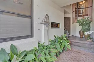 2678 NE 135th St, North Miami, FL 33181 - Photo 27
