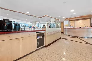 300 South Pointe Dr, Miami Beach, FL 33139 - Photo 49