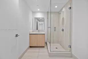 2411 Laguna Cir, Miami, FL 33181 - Photo 19