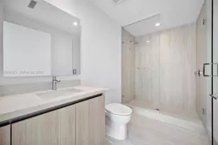 2411 Laguna Cir, Miami, FL 33181 - Photo 25
