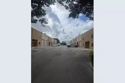 4620 NW 133rd St #4620, Opa Locka, FL 33054 - Photo 3