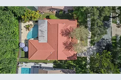 1725 Lakeshore Cir, Weston, FL 33326 - Photo 7