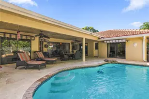 1725 Lakeshore Cir, Weston, FL 33326 - Photo 27