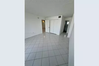 7440 Harding Ave #303, Miami Beach, FL 33141 - Photo 15