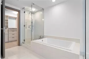 650 NE 32nd St, Miami, FL 33137 - Photo 11
