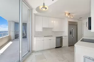 808 Brickell Key Dr, Miami, FL 33131 - Photo 3