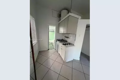 15 Antilla Ave #2, Coral Gables, FL 33134 - Photo 5