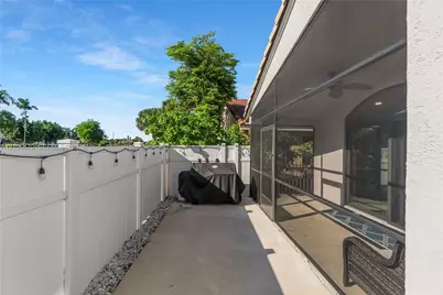 341 SW 182nd Way, Pembroke Pines, FL 33029 - Photo 25