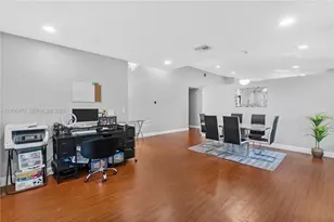 341 SW 182nd Way, Pembroke Pines, FL 33029 - Photo 7