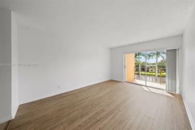 7900 Camino Cr #401, Miami, FL 33143 - Photo 21