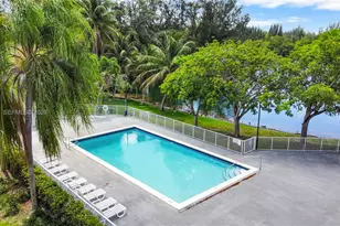 8200 SW 210th St, Cutler Bay, FL 33189 - Photo 17