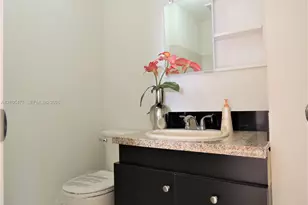 17160 NE 21st Ave, North Miami Beach, FL 33162 - Photo 15