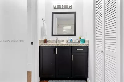 352 Catalonia Ave, Coral Gables, FL 33134 - Photo 13