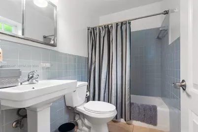 2033 NE 33rd Ave #2, Fort Lauderdale, FL 33305 - Photo 15