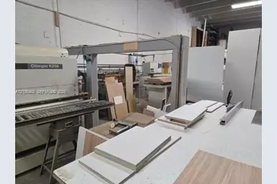 Cabinatry / Furniture Manufacturing, Hialeah, FL 33016 - Photo 3