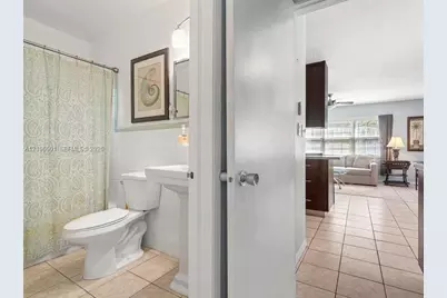 2033 NE 33rd Ave #3, Fort Lauderdale, FL 33305 - Photo 9