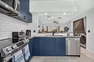 9939 NW 56th Pl, Coral Springs, FL 33076 - Photo 3