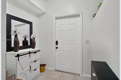9939 NW 56th Pl, Coral Springs, FL 33076 - Photo 5