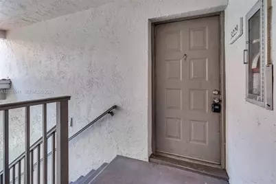 3229 Coral Lake Dr #3229, Coral Springs, FL 33065 - Photo 3