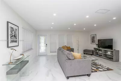 1030 SW 10th Ave, Miami, FL 33130 - Photo 9