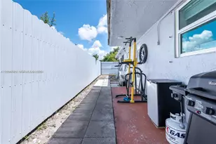 2800 NW 94th St, Miami, FL 33147 - Photo 15