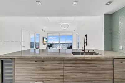 465 Brickell Ave #5203, Miami, FL 33131 - Photo 11