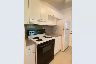 545 Sevilla Av #2, Coral Gables, FL 33134 - Photo 11
