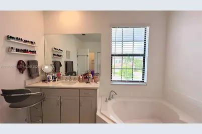 3224 Klays Ct, Royal Palm Beach, FL 33411 - Photo 23