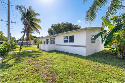 15380 NE 14th Ave, North Miami Beach, FL 33162 - Photo 5