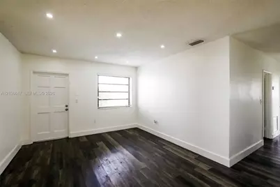 10020 SW 37th St, Miami, FL 33165 - Photo 5
