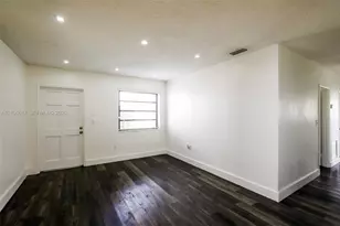 10020 SW 37th St, Miami, FL 33165 - Photo 5