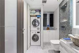 17555 Collins Ave, Sunny Isles Beach, FL 33160 - Photo 27