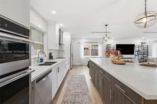 10512 SW 124th Pl, Miami, FL 33186 - Photo 3