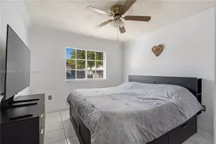 3355 W 68th St, Hialeah, FL 33018 - Photo 29