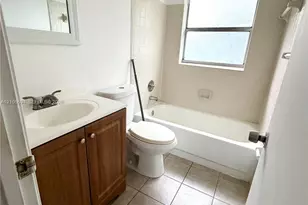 1032 Twin Lakes Dr, Coral Springs, FL 33071 - Photo 13