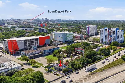 301 NW 37th St, Miami, FL 33127 - Photo 9