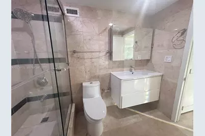 2899 Collins Ave #1538, Miami Beach, FL 33140 - Photo 9