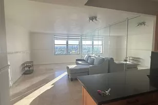 2899 Collins Ave, Miami Beach, FL 33140 - Photo 15