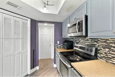 152 Weybridge Cir #C, Royal Palm Beach, FL 33411 - Photo 13