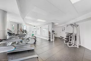 480 NE 30th St, Miami, FL 33137 - Photo 9