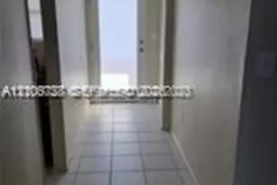 1075 NE Miami Gardens Dr, Miami, FL 33179 - Photo 5