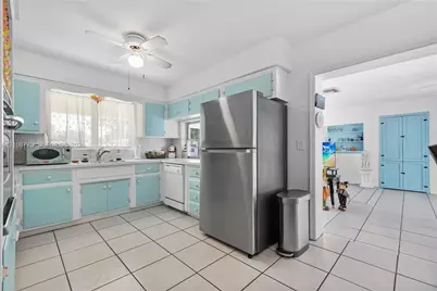 5701 SW 1st St, Plantation, FL 33317 - Photo 3