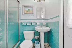 5701 SW 1st St, Plantation, FL 33317 - Photo 9