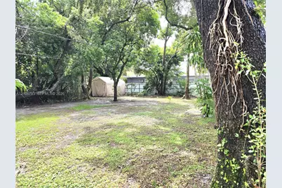 1220 NE 128th St, North Miami, FL 33161 - Photo 33