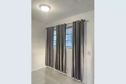 3810 SW 25th St #, West Park, FL 33023 - Photo 5