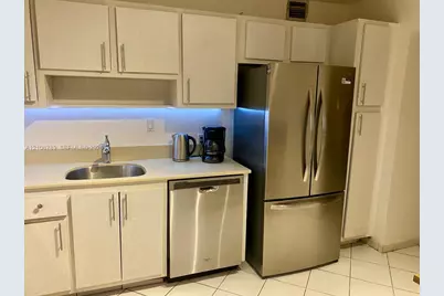 100 Bayview Dr #516, Sunny Isles Beach, FL 33160 - Photo 3