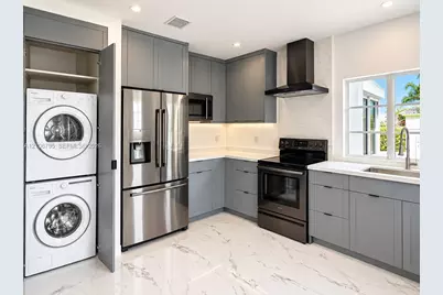 126 NE 43rd St #2, Miami, FL 33137 - Photo 3
