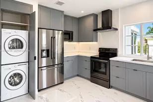 126 NE 43rd St, Miami, FL 33137 - Photo 3